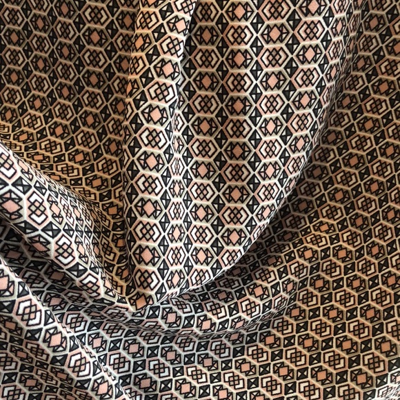 💕Pleione Elegantly Patterned Versatile Tunic Blouse - Picture 8 of 11